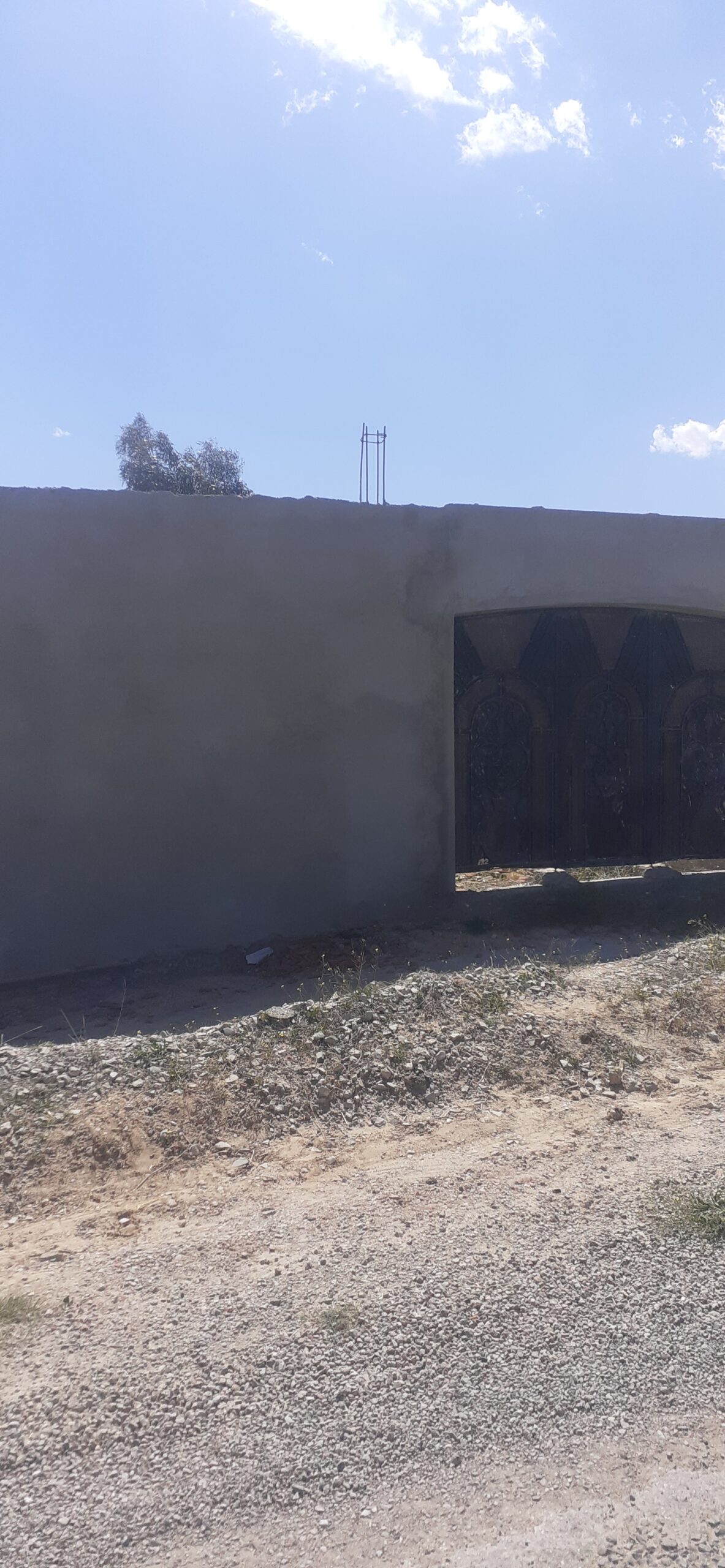 2900 metre carrees agricole + maison contenporaine en cours de construction + titre individuel et steg