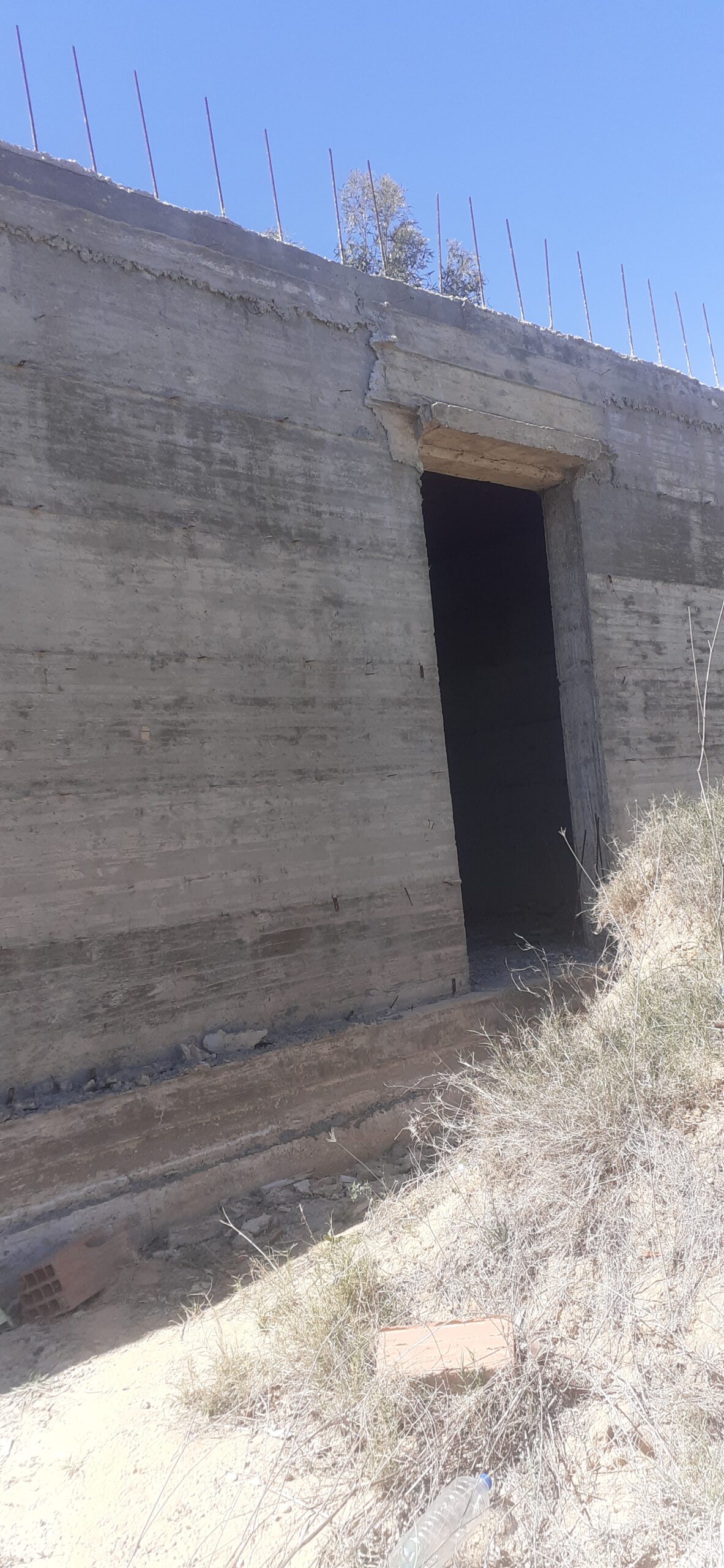 2900 metre carrees agricole + maison contenporaine en cours de construction + titre individuel et steg