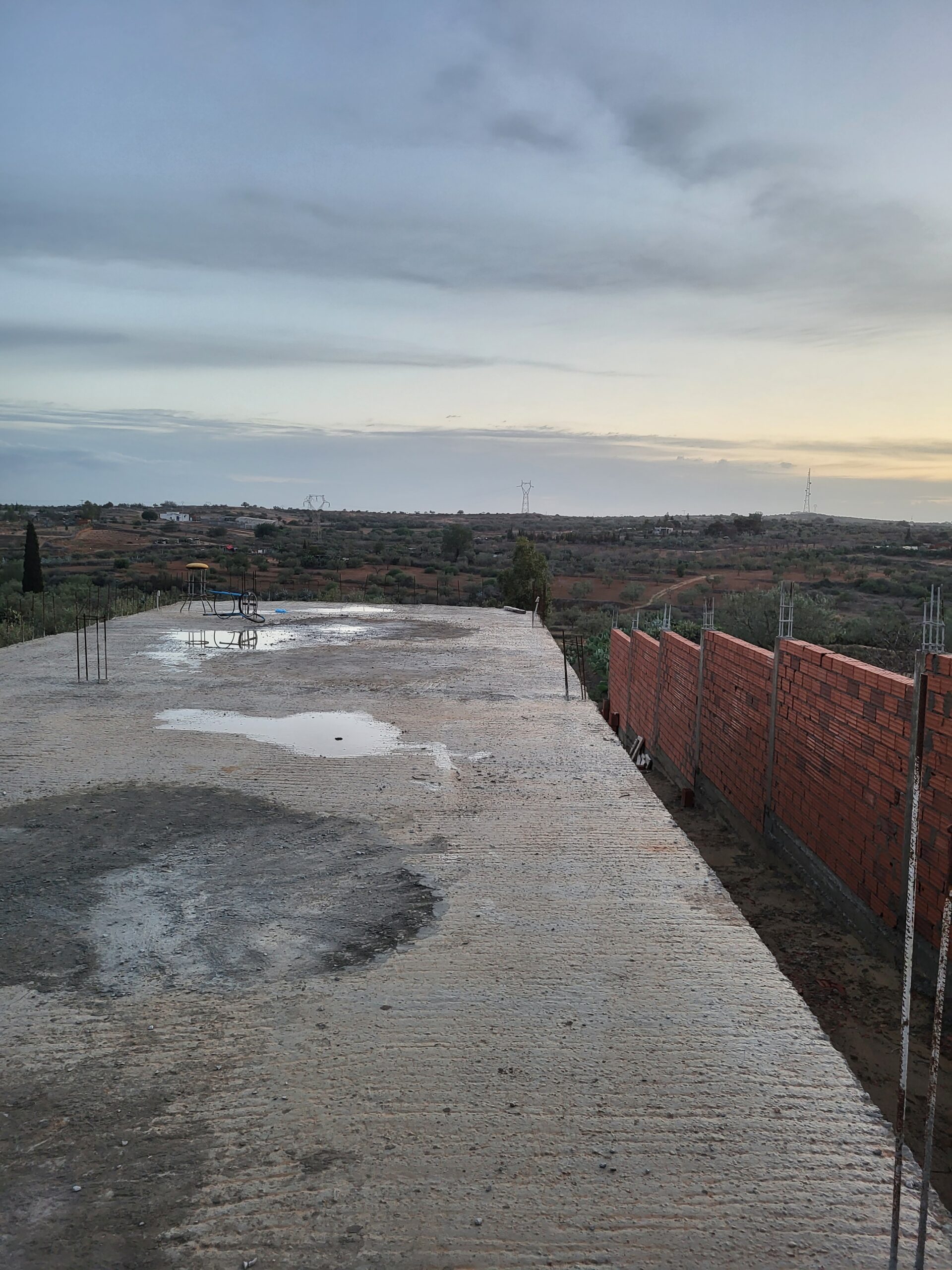 2900 metre carrees agricole + maison contenporaine en cours de construction + titre individuel et steg