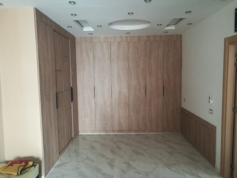 Opportunité rare ariana essoughra. bâtiment: villa et 5 app